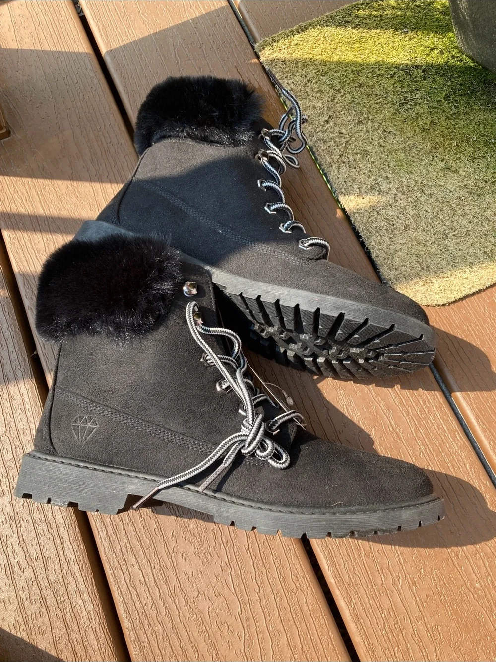 New Rock & Candy by Zigi size 9 black faux suede fur trim lace up boots